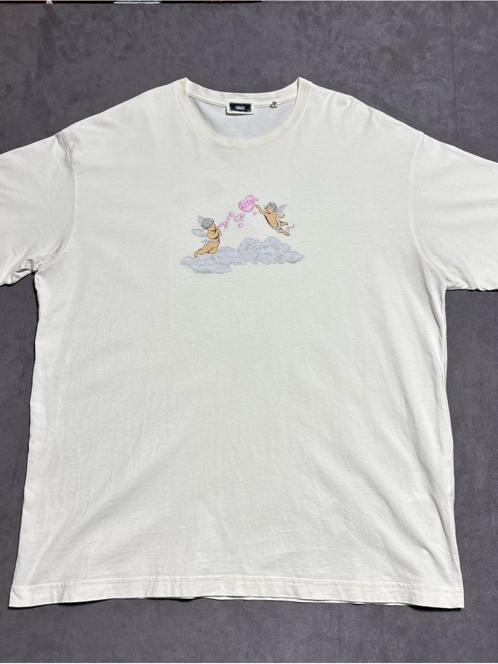 Kith Cherub Graphic T Shirt Mens Size XL White Cream Cupid Heart Logo Tee